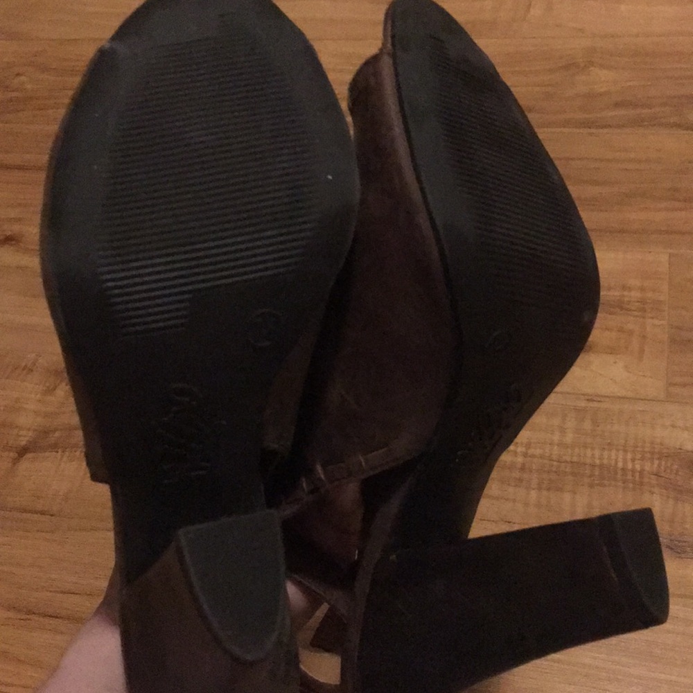 Sandals - Picture 4 of 5